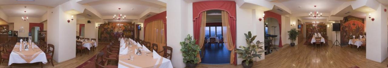Meridian Hotel Bolyarski Veliko Turnovo Bagian luar foto