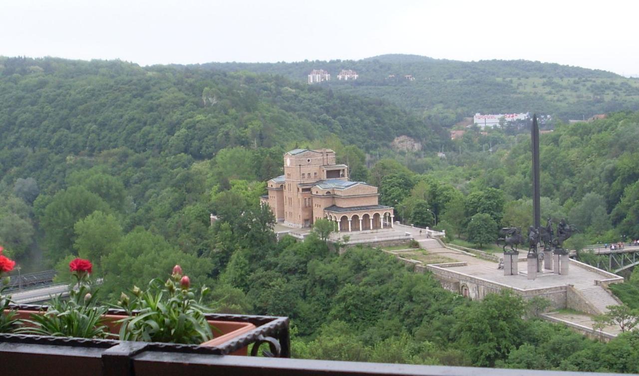 Meridian Hotel Bolyarski Veliko Turnovo Bagian luar foto