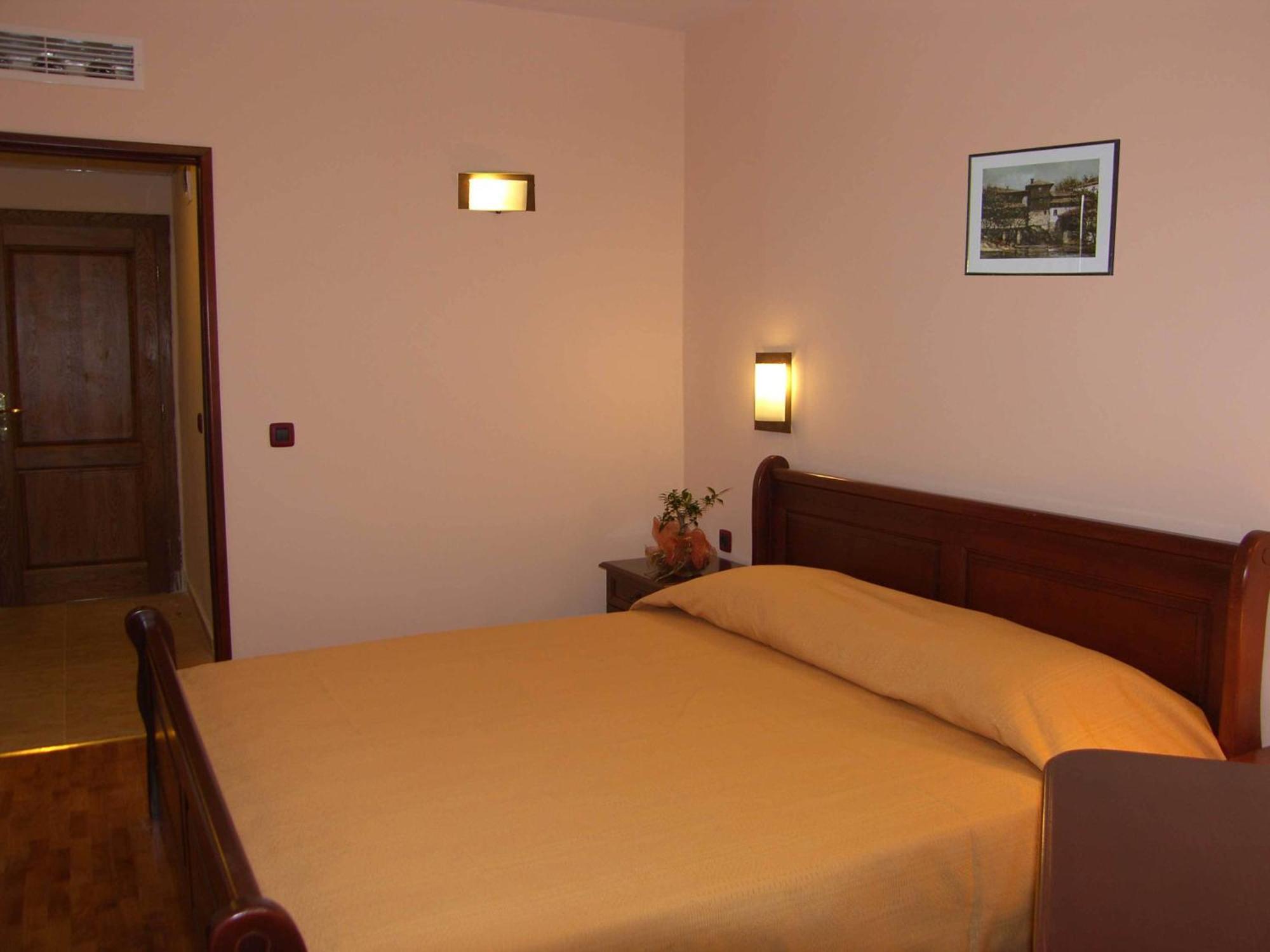 Meridian Hotel Bolyarski Veliko Turnovo Bagian luar foto