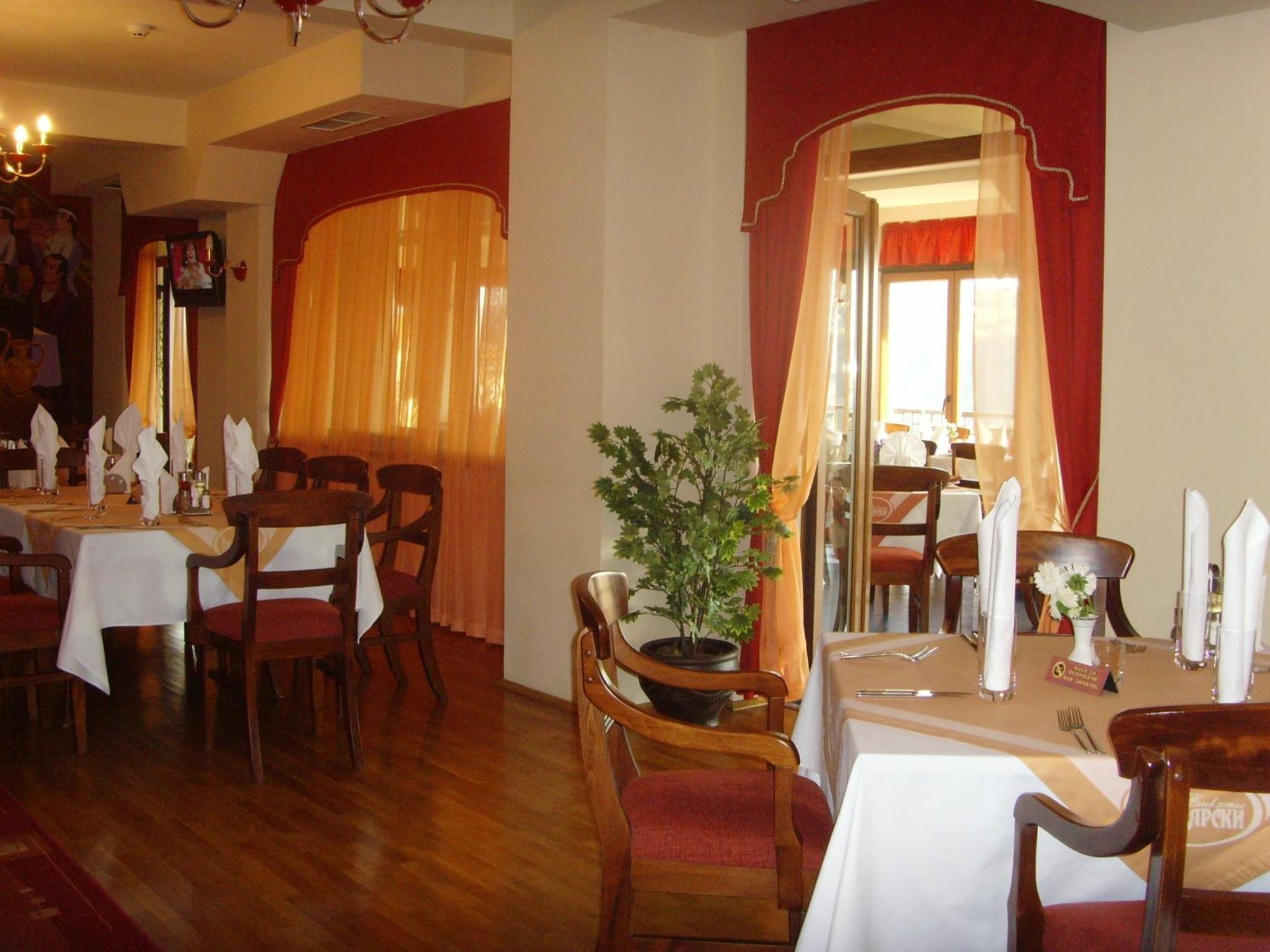 Meridian Hotel Bolyarski Veliko Turnovo Bagian luar foto