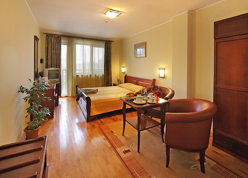 Meridian Hotel Bolyarski Veliko Turnovo Bagian luar foto